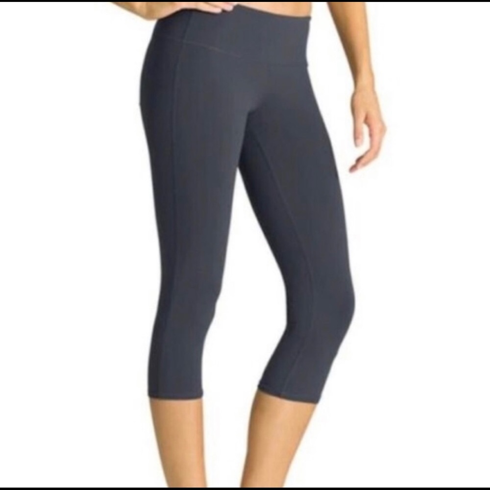 Athleta Capri Leggings Black